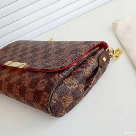 Louis Favorite Vuitton MM 0522